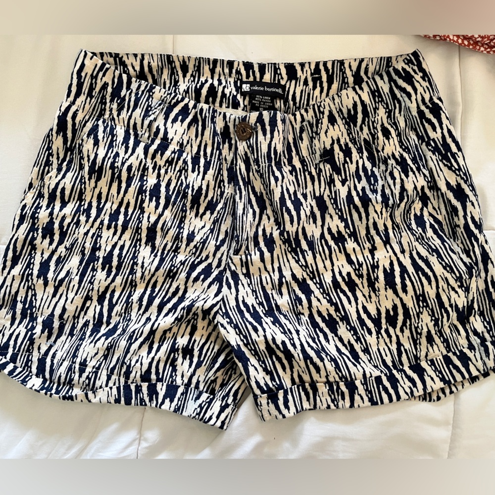 Valerie Bertinalli shorts